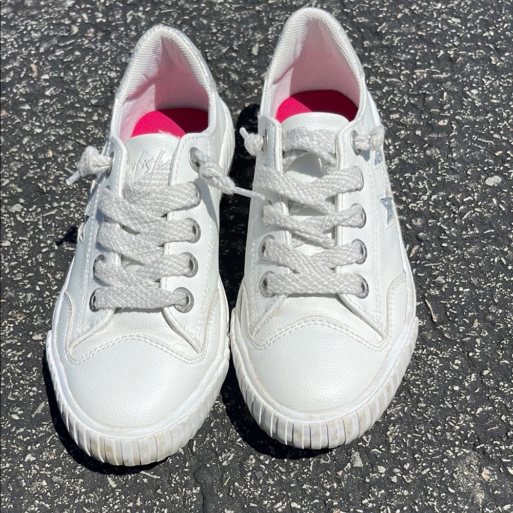 Girl's Blowfish White and Pink Sneakers Casual Low-Top, Worn 1-2 times